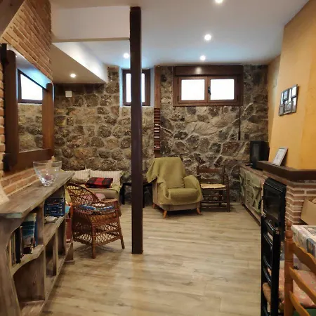 La Calleja Feriehus Villarejo del Valle